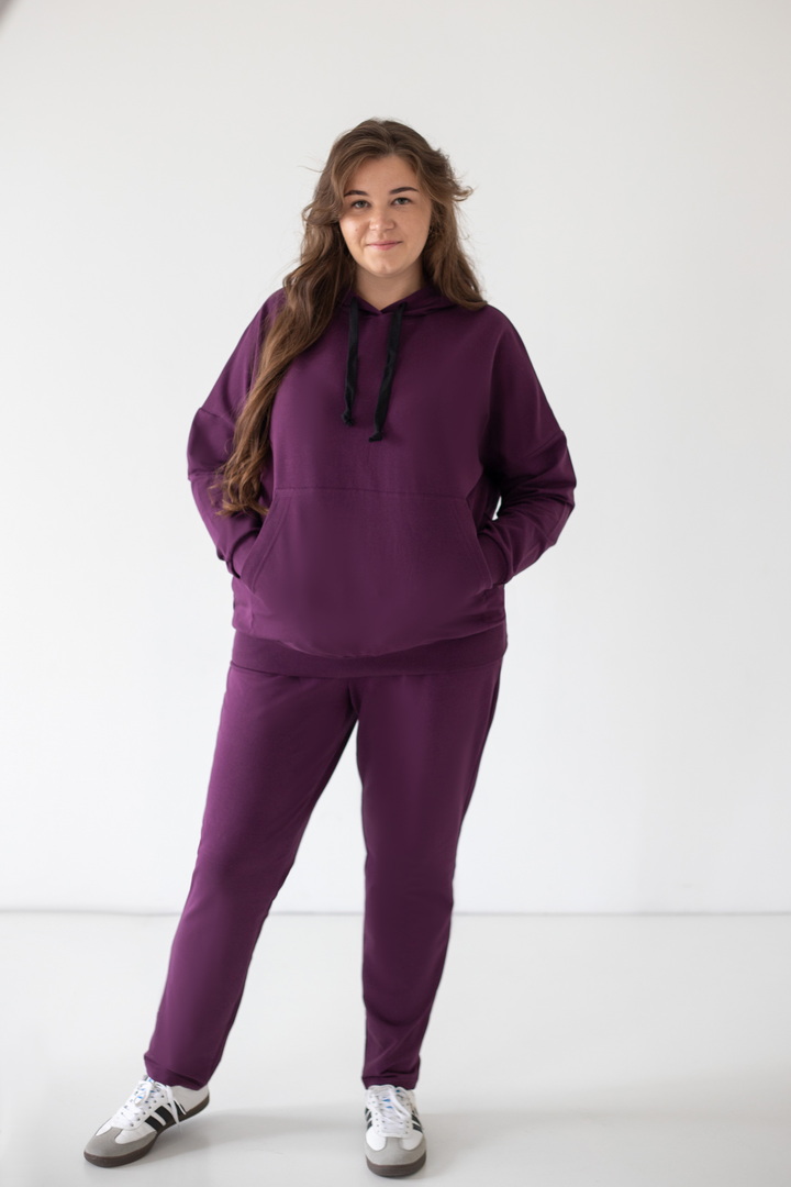 Костюм жіночий